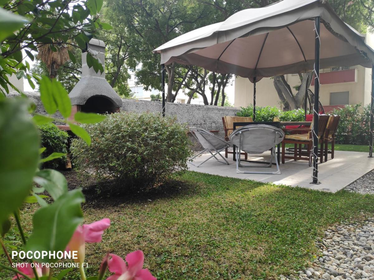 Garden apartment Vanya Split Exteriör bild